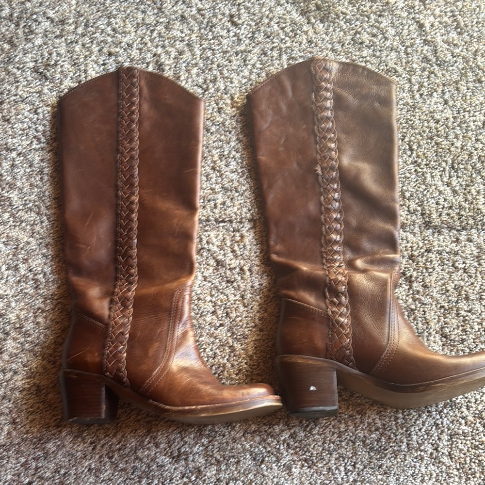 Steve Madden Brown Heeled Boots with Western Charm